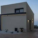 Dias *