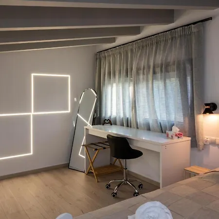 Dias *